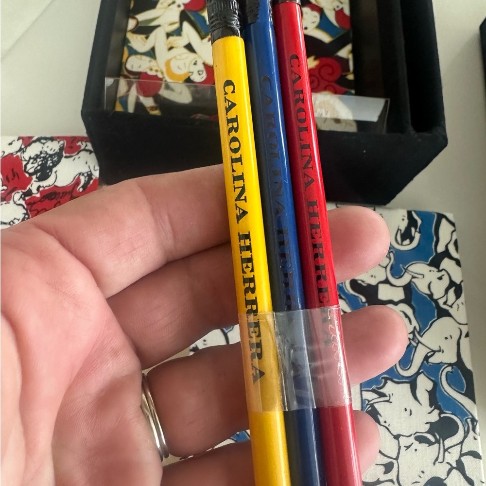 Carolina Herrera Colorful Notebooks Set - Picture 4 of 9